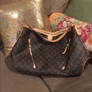 🦄authentic Louis Vuitton Delightful GM